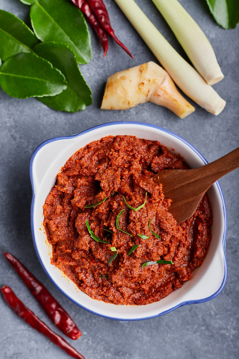 Make a rich Thai curry paste with fresh herbs and dried chilis.