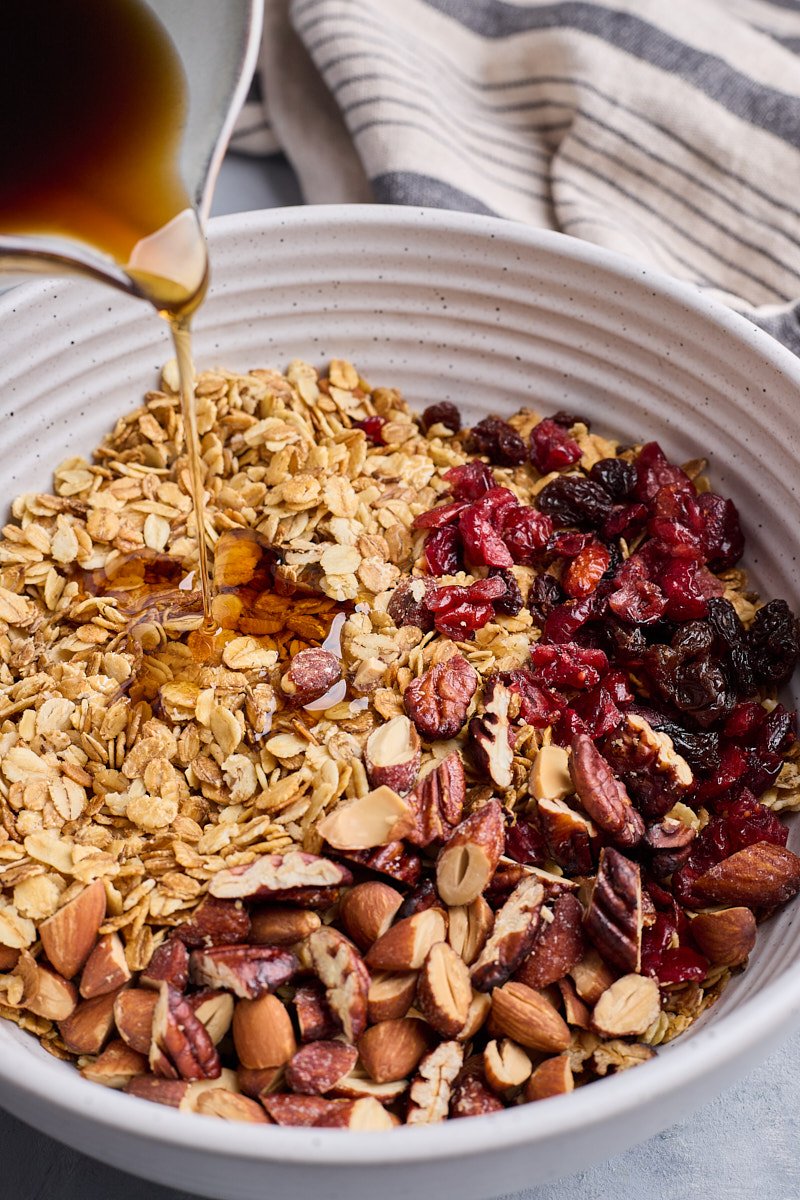 Pour in the sugar mixture into ingredients bowl.