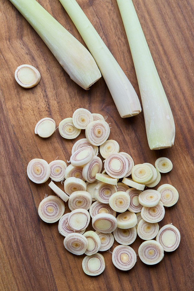 Finely pounded or ground lemongrass is often pounded until fine.