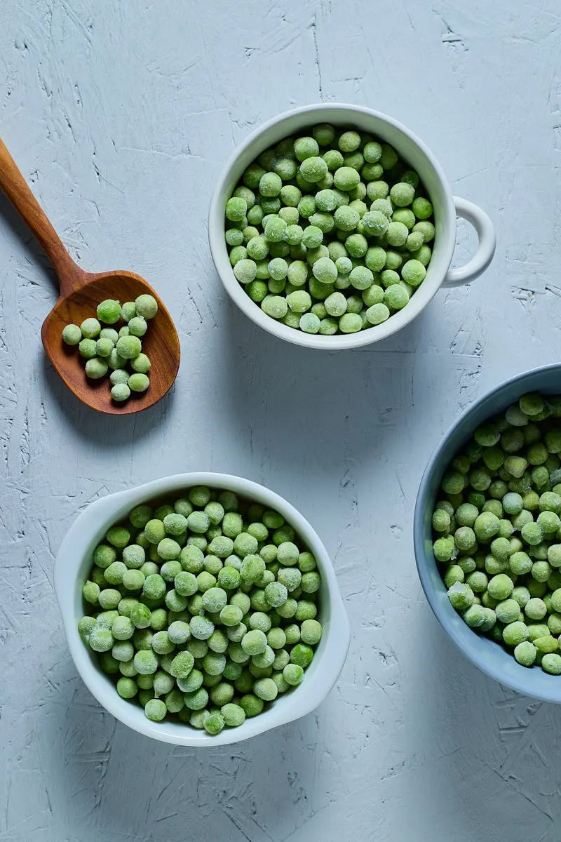 Keep frozen peas in the refrigerator.